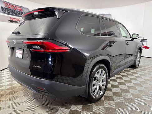 Used 2024 Toyota Grand Highlander Limited image 4