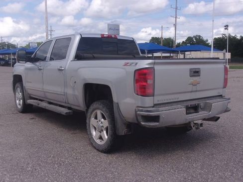 Used 2015 Chevrolet Silverado 2500 LTZ w/ LTZ Plus Package AWD/4WD image 5