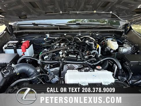 Used 2025 Toyota 4Runner SR5 AWD/4WD image 10