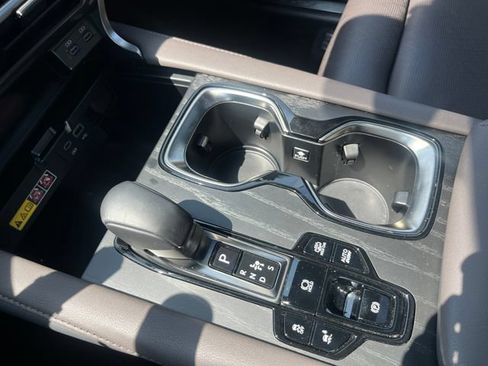 Used 2025 Lexus RX 450h AWD w/ Convenience Package image 20