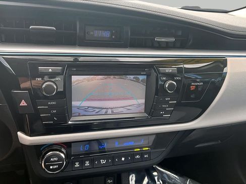 Used 2014 Toyota Corolla LE FWD image 26
