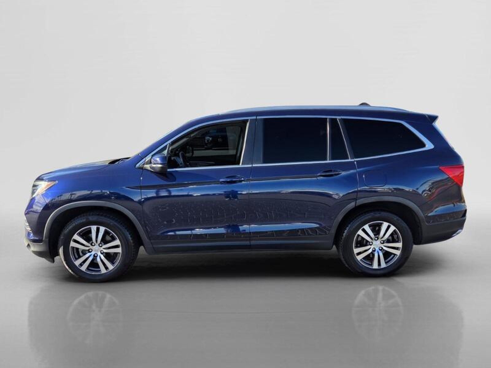 Used 2016 Honda Pilot EX-L image 2