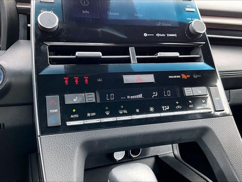 Used 2021 Toyota Avalon XLE w/ Moonroof Package FWD image 35