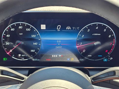 Used 2024 Mercedes-Benz GLC 300 4MATIC image 25