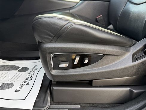 Used 2015 Cadillac Escalade ESV 4WD image 9