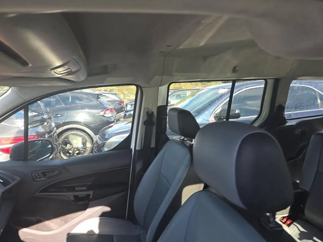 Used 2016 Ford Transit Connect XL FWD image 15