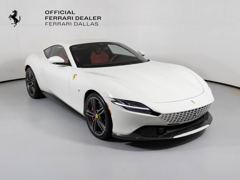 Used 2022 Ferrari Roma image 1