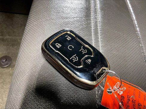 Used 2018 GMC Yukon Denali w/ Open Road Package RWD image 8
