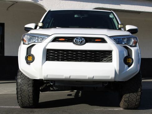 Used 2018 Toyota 4Runner SR5 image 29