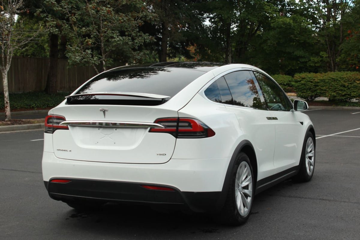 Used 2017 Tesla Model X 90D AWD/4WD image 7