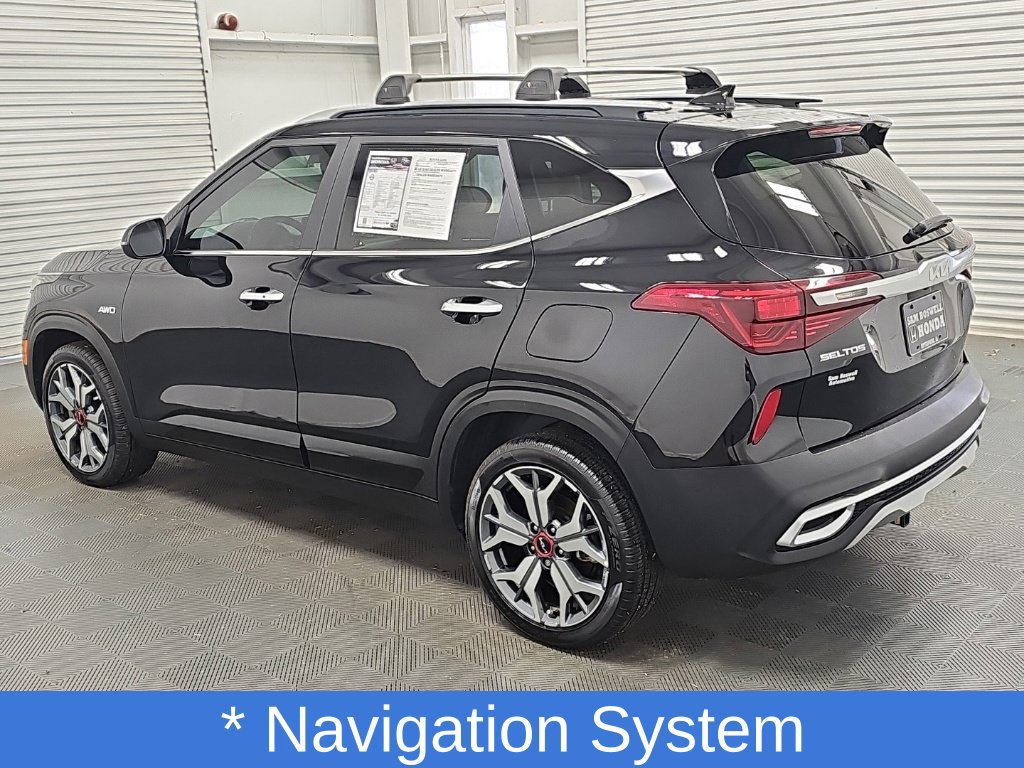 Used 2023 Kia Seltos SX w/ SX Sunroof Package AWD/4WD image 7