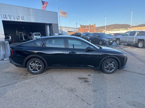 New 2025 Kia K4 LXS image 8