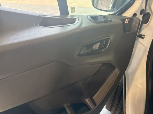 Used 2020 Ford Transit 350 XLT image 18