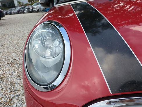 Used 2014 MINI Cooper 2-Door Hardtop image 10