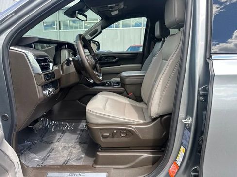 Used 2025 GMC Yukon XL Elevation AWD/4WD image 22
