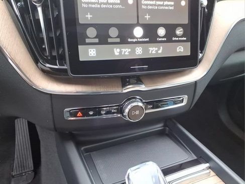 New 2026 Volvo XC60 B5 Core w/ Climate Package AWD/4WD image 24