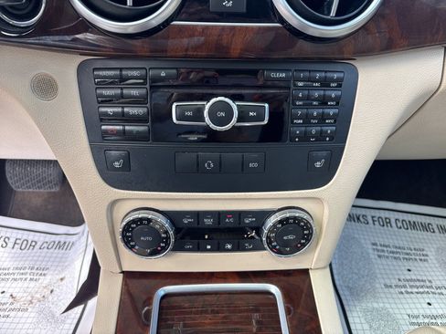 Used 2015 Mercedes-Benz GLK 350 4MATIC image 24
