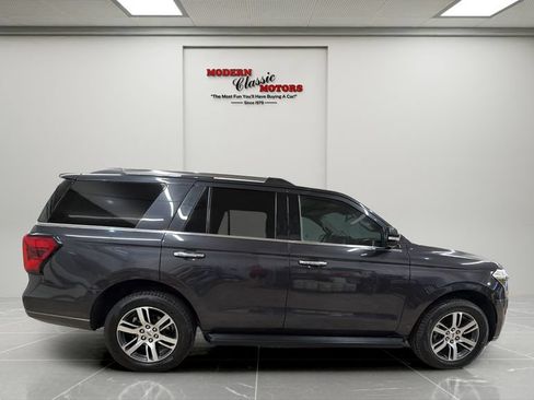 Used 2024 Ford Expedition Limited AWD/4WD image 8