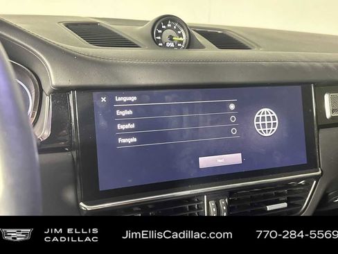 Used 2022 Porsche Cayenne Turbo S image 24