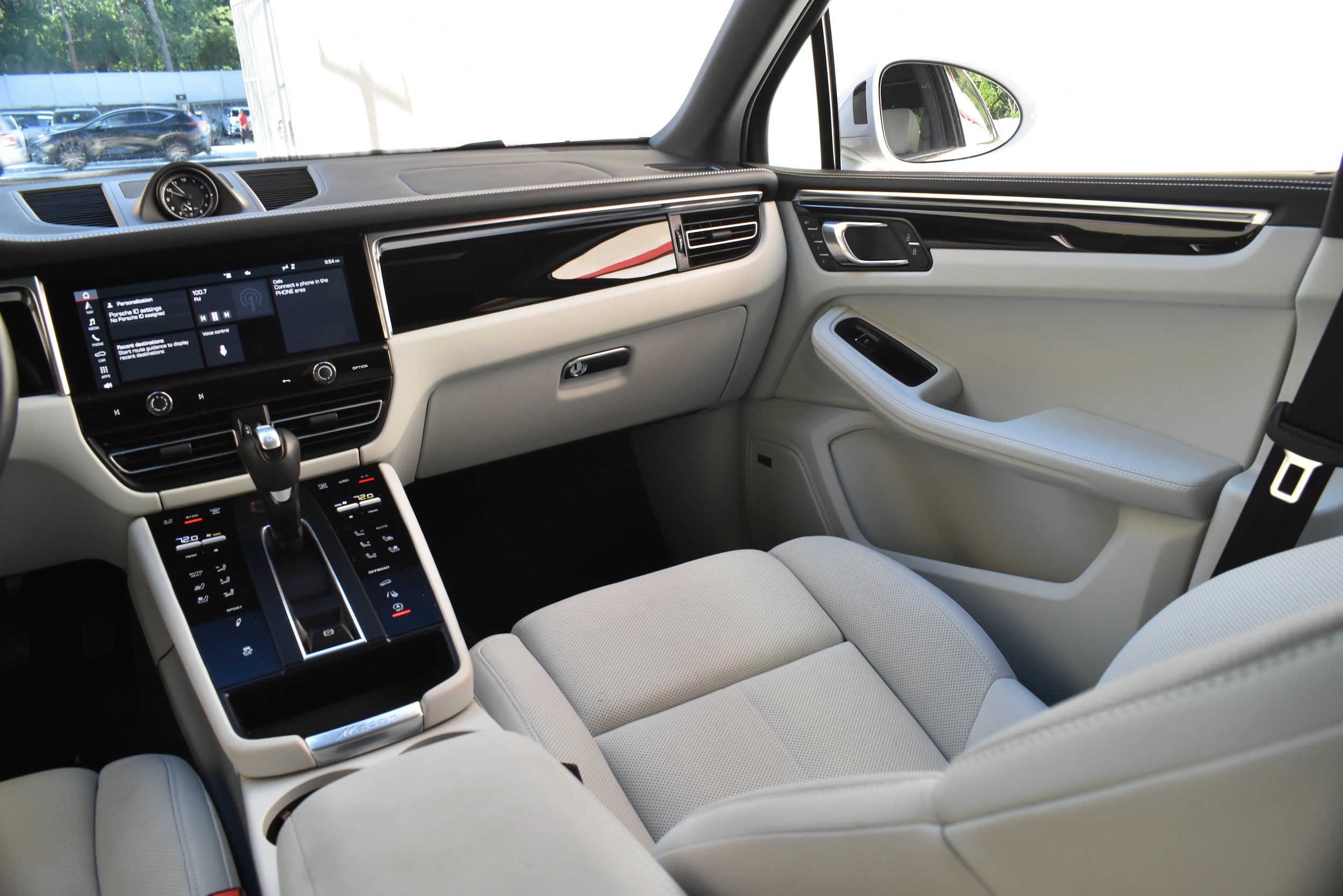 Used 2023 Porsche Macan S AWD/4WD image 25