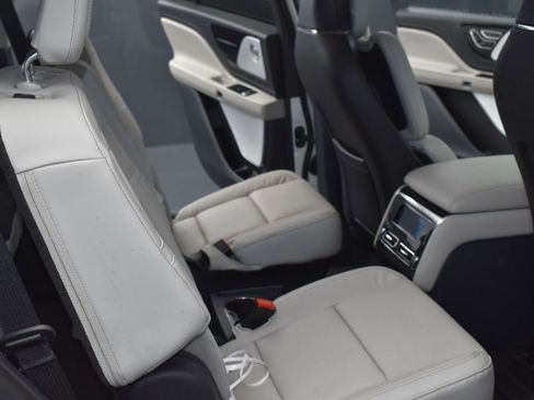 New 2026 Lincoln Aviator Reserve image 11