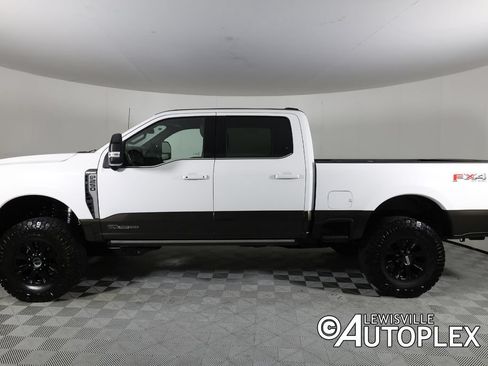 Used 2025 Ford F250 King Ranch w/ FX4 Off-Road Package AWD/4WD image 9