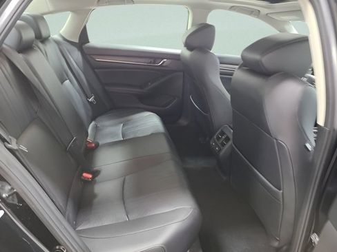 Used 2022 Honda Accord Touring image 15