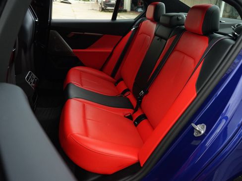 Used 2025 BMW M5 w/ Carbon Package AWD/4WD image 24