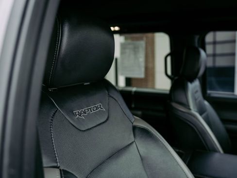 Used 2018 Ford F150 Raptor w/ Equipment Group 802A Luxury image 17