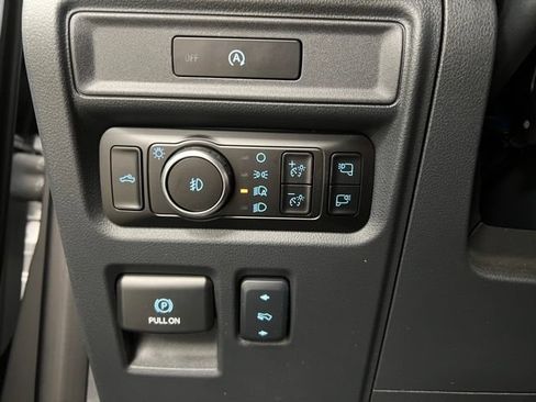 Used 2025 Ford F150 Lariat AWD/4WD image 30