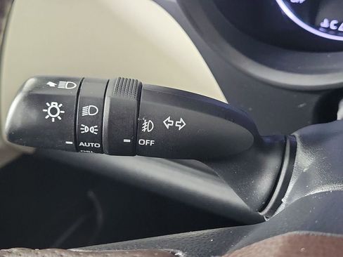Certified 2023 Toyota Sienna Platinum AWD/4WD image 12