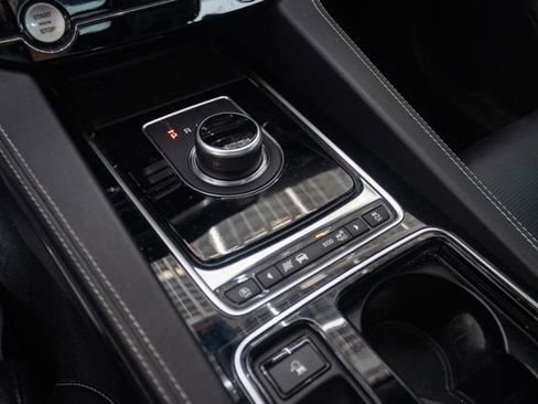 Used 2018 Jaguar F-PACE S image 20