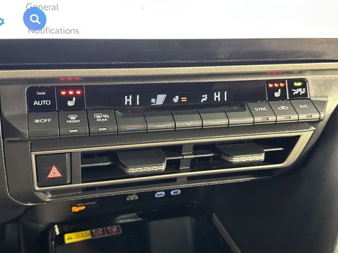 Used 2025 Toyota Camry XSE image 25