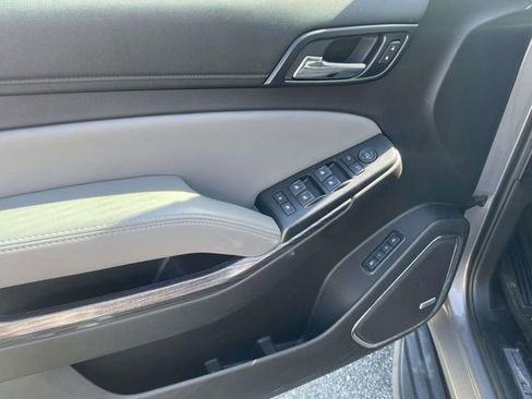 Used 2018 Chevrolet Suburban LT AWD/4WD image 16