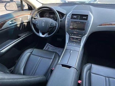 Used 2016 Lincoln MKZ FWD image 14