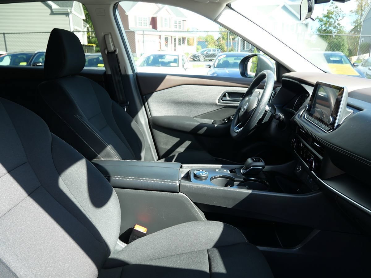 Used 2023 Nissan Rogue S AWD/4WD image 17