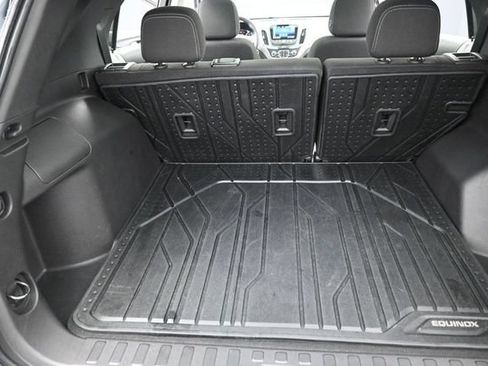 Used 2023 Chevrolet Equinox LT FWD image 26
