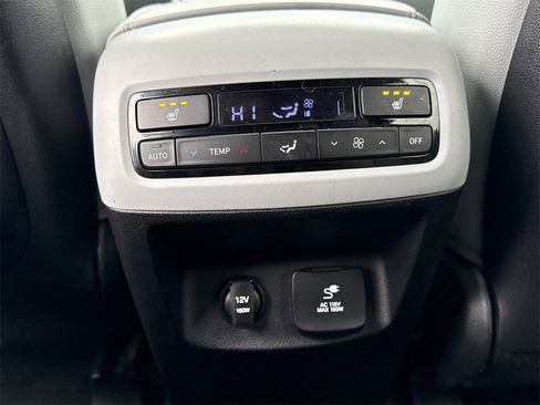 Used 2020 Hyundai Palisade SEL w/ Premium Package image 17