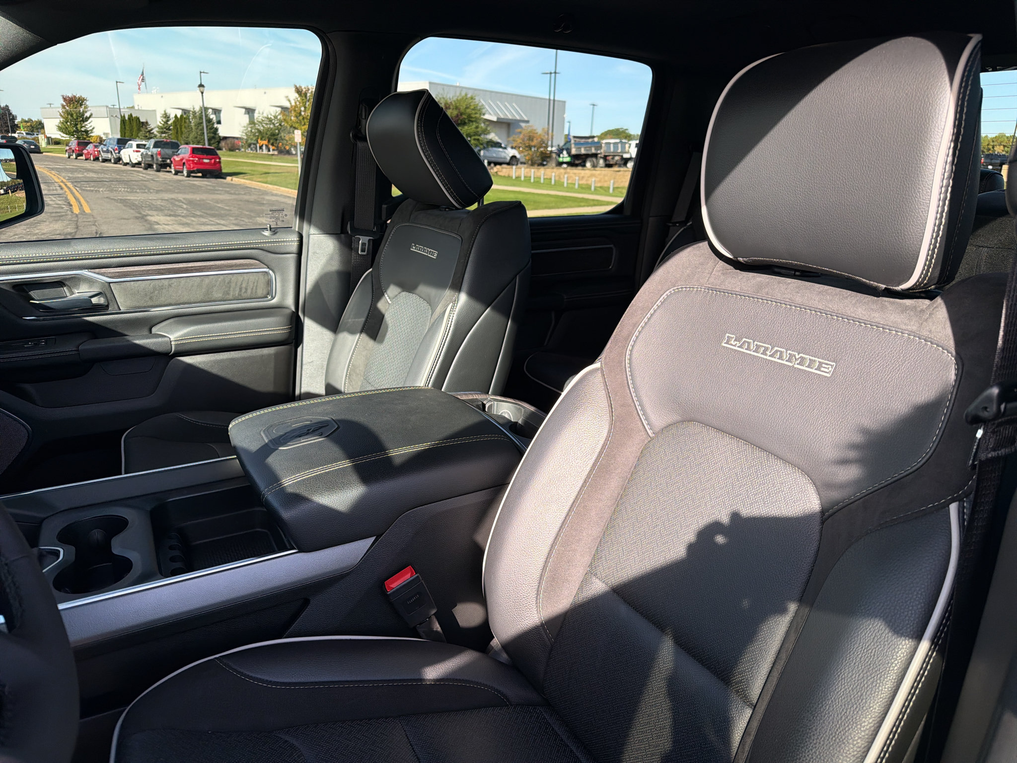 Used 2025 RAM 1500 Laramie w/ Night Edition AWD/4WD image 18