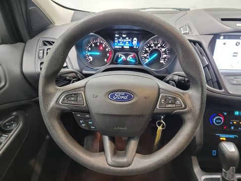 Used 2017 Ford Escape SE w/ Equipment Group 201A FWD image 17