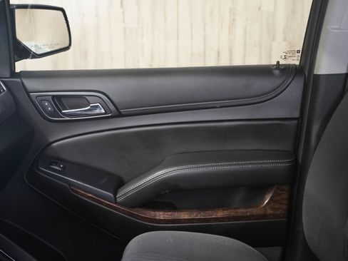 Used 2020 Chevrolet Tahoe 2WD image 30