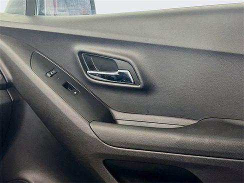 Used 2020 Chevrolet Trax LS w/ Tint and Cruise Package image 14