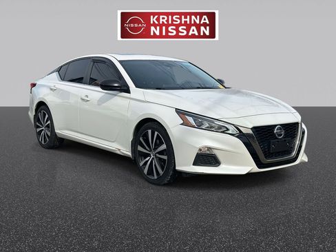 Used 2020 Nissan Altima 2.5 SR w/ Premium Package image 1