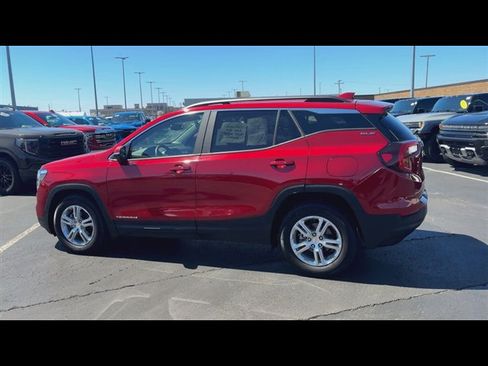 Certified 2023 GMC Terrain SLE w/ Driver Convenience Package FWD image 6