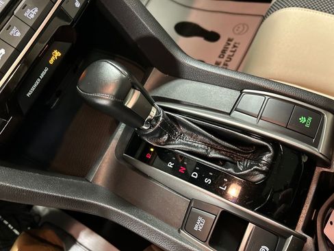 Used 2020 Honda Civic EX image 18