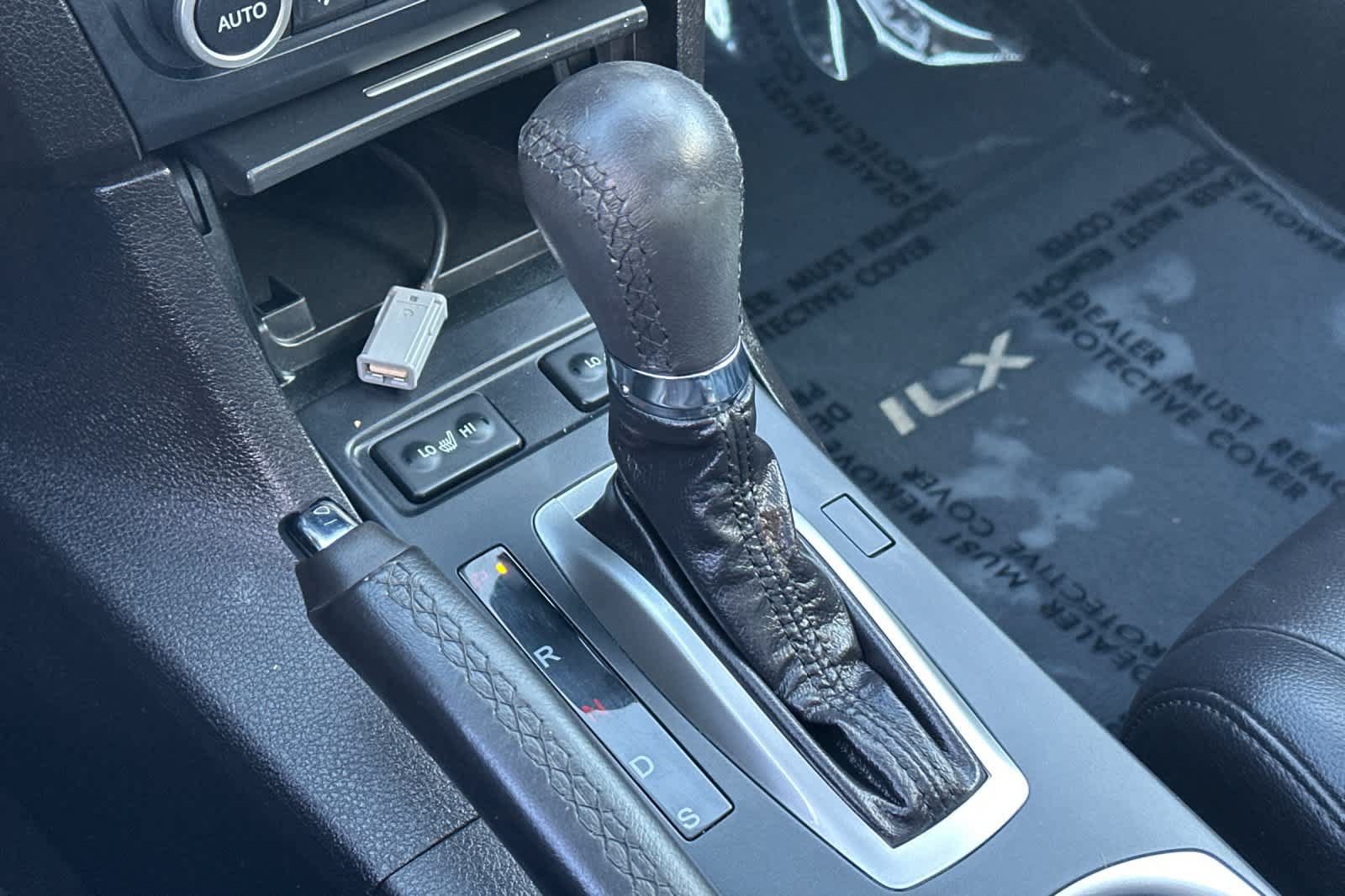 Used 2017 Acura ILX FWD image 24