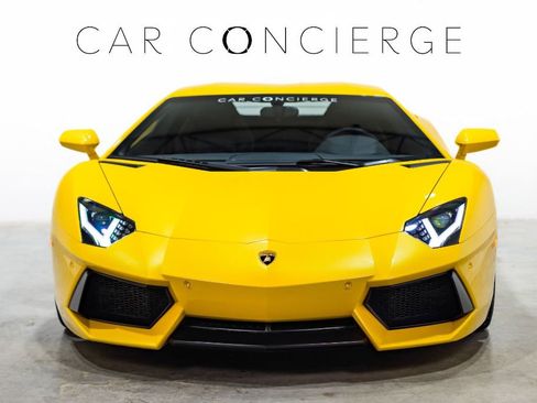 Used 2013 Lamborghini Aventador LP 700-4 image 2