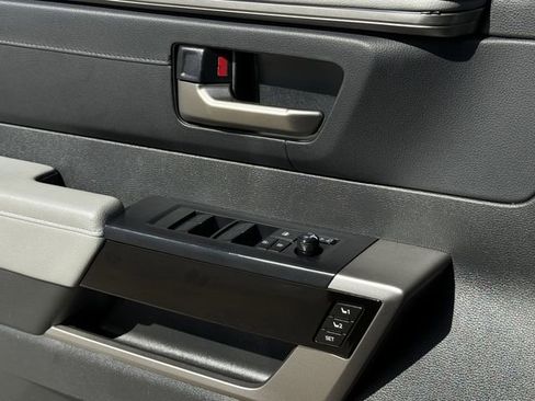 Used 2025 Toyota Tundra Limited image 25