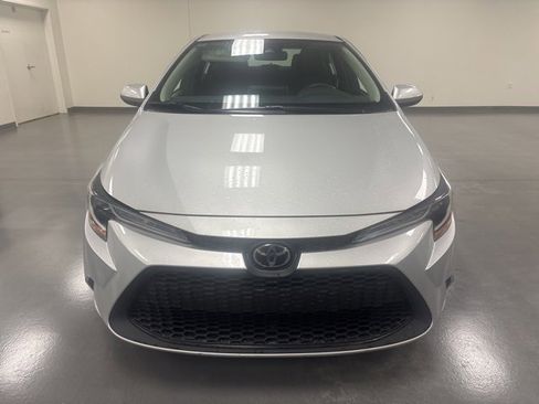 Certified 2021 Toyota Corolla LE image 2