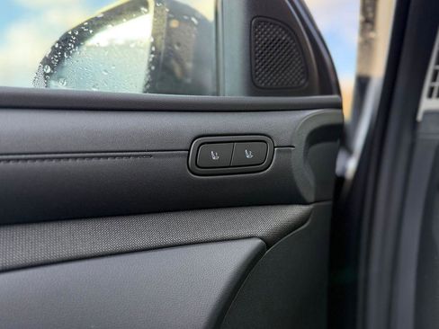 New 2025 Hyundai Tucson Limited image 24